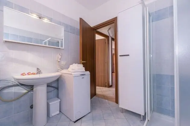 Family Apart Daire, 1 Çift Kişilik Yatak ve Çekyat, Dağ Yamacı (Fontana Del Lago Apt. 6)