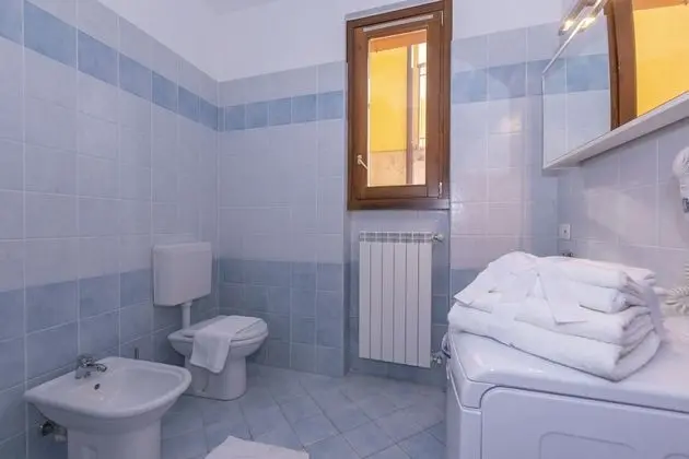 Family Apart Daire, 1 Çift Kişilik Yatak ve Çekyat, Dağ Yamacı (Fontana Del Lago Apt. 6)