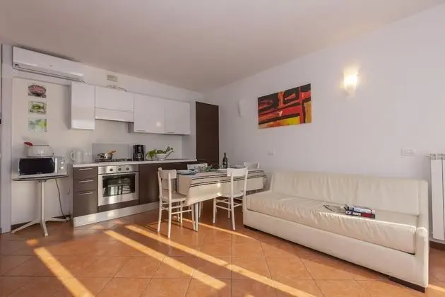 Family Apart Daire, 1 Çift Kişilik Yatak ve Çekyat, Dağ Yamacı (Fontana Del Lago Apt. 9)