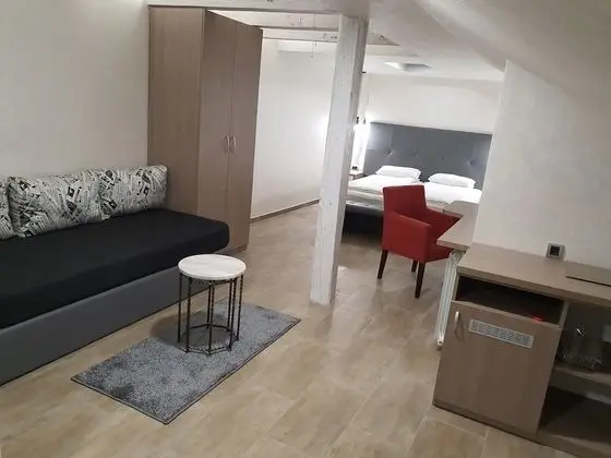 Basic Üç Kişilik Oda