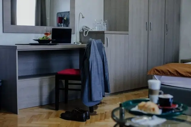 Tek Büyük veya İki Ayrı Yataklı Oda