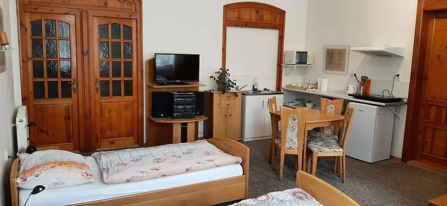 Dört Kişilik Oda (Marta)