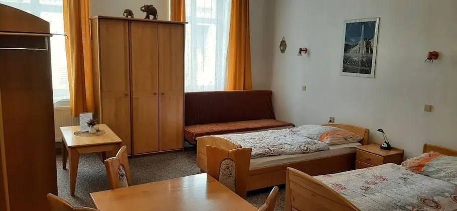 Dört Kişilik Oda (Marta)