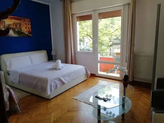 Romantic Tek Büyük Yataklı Oda, 1 Büyük (Queen) Boy Yatak, Ortak Banyo