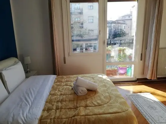 Romantic Tek Büyük Yataklı Oda, 1 Büyük (Queen) Boy Yatak, Ortak Banyo