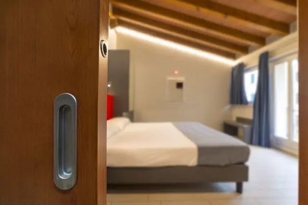 Tek Büyük Yataklı Oda, 1 Çift Kişilik Yatak, Ek Bina