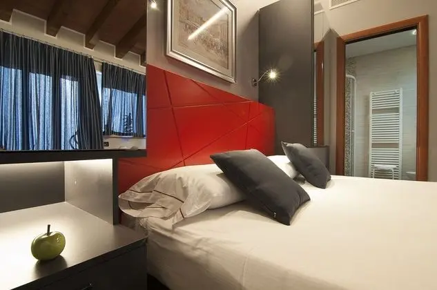 Tek Büyük Yataklı Oda, 1 Çift Kişilik Yatak, Ek Bina