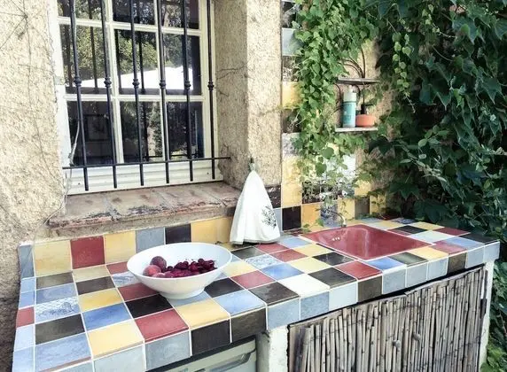 Superior Tek Büyük Yataklı Oda, Özel Banyo, Havuz Manzaralı