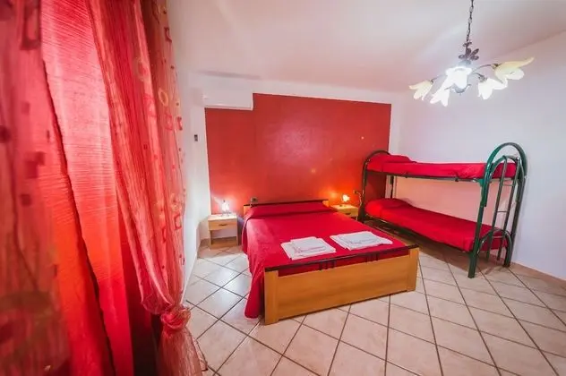 Standard Dört Kişilik Oda, Banyolu/Duşlu, Bahçe Manzaralı