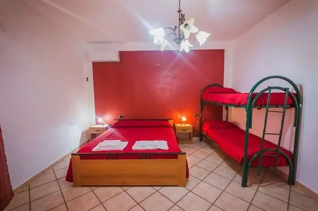 Standard Dört Kişilik Oda, Banyolu/Duşlu, Bahçe Manzaralı