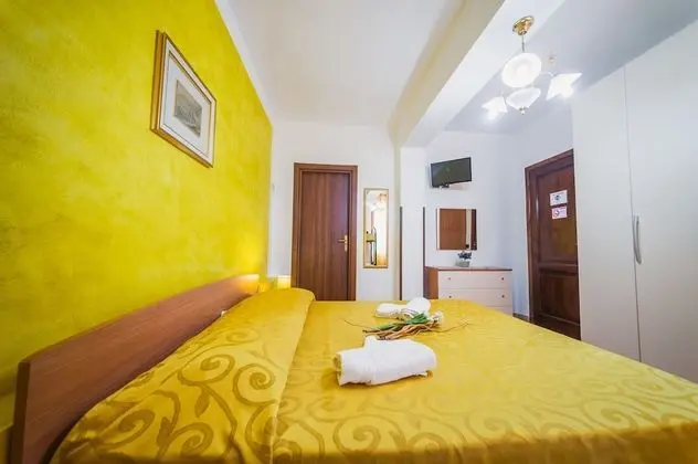 Standard Dört Kişilik Oda, Banyolu/Duşlu, Bahçe Manzaralı