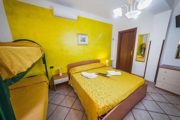 Standard Dört Kişilik Oda, Banyolu/Duşlu, Bahçe Manzaralı