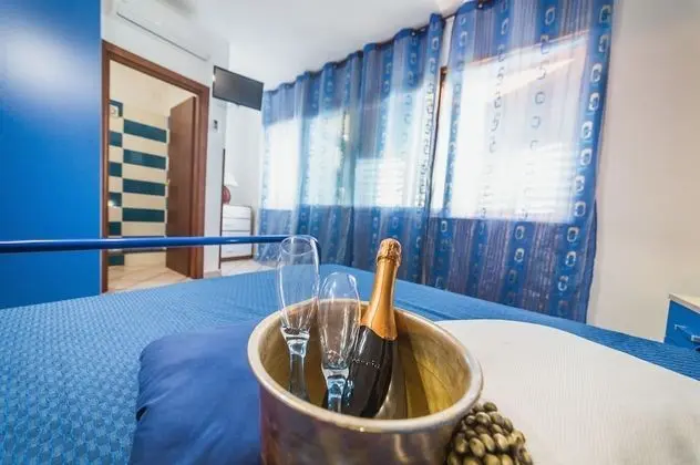 Standard Dört Kişilik Oda, Banyolu/Duşlu, Bahçe Manzaralı