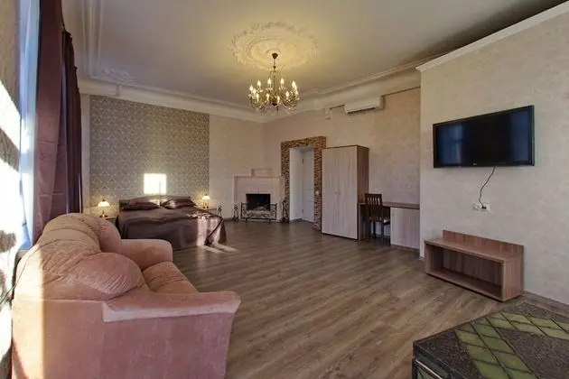 Junior Süit, Şömine