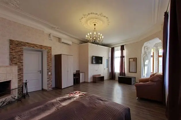 Junior Süit, Şömine