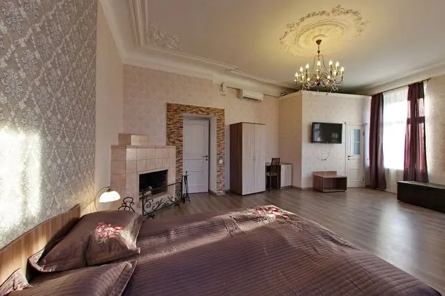 Junior Süit, Şömine