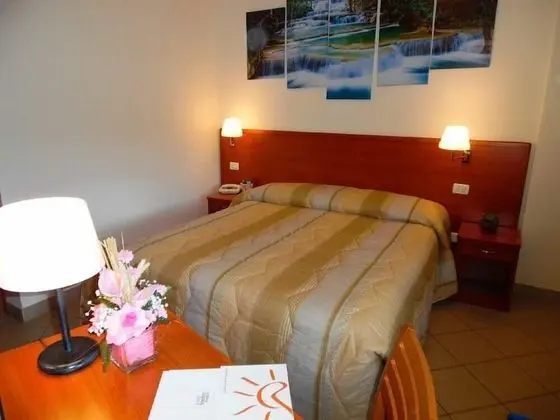 Büyük Yataklı Tek Kişilik Oda