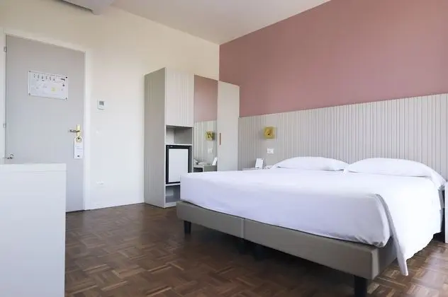 Tek Büyük Yataklı Oda, Balkon
