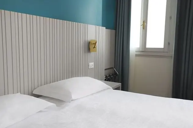 Tek Büyük Yataklı Oda, Balkon, Göl Manzaralı