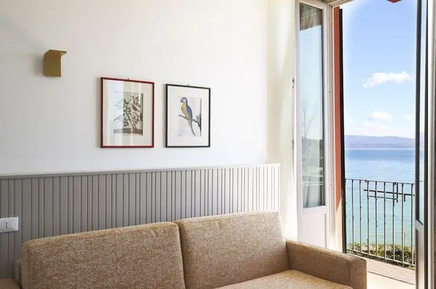 Tek Büyük Yataklı Oda, Balkon, Göl Manzaralı
