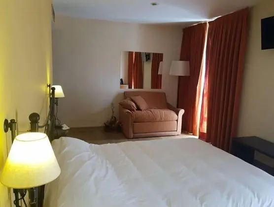 Tek Büyük Yataklı Oda