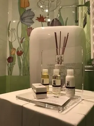 Deluxe Tek Büyük Yataklı Oda, 1 Yatak Odası, Banyolu/Duşlu