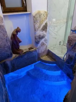 Deluxe Tek Büyük Yataklı Oda, Havuz Kullanımı, Bahçe Manzaralı (004)