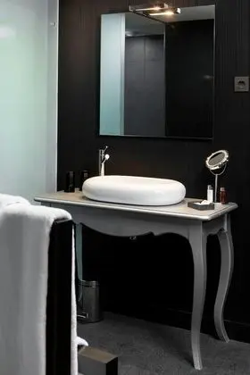 Deluxe Tek Büyük veya İki Ayrı Yataklı Oda, Balkon