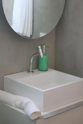 Deluxe Ev