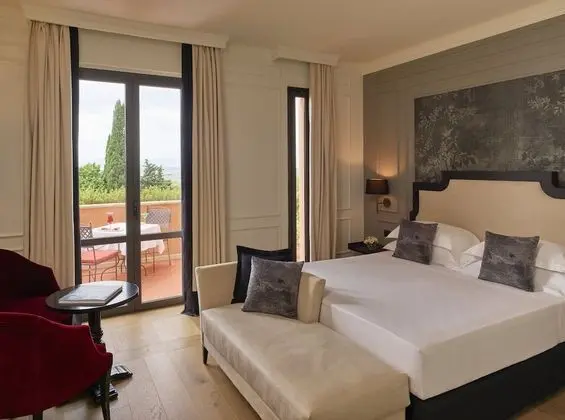 Deluxe Valley View Balcony