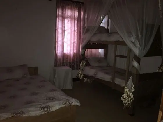 Deluxe Ortak Ranzalı Oda