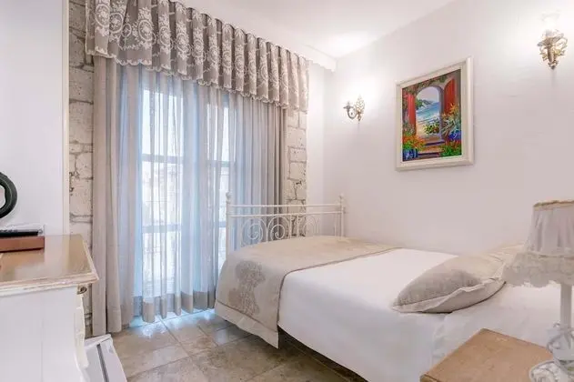 Economy Oda, Şehir Manzaralı