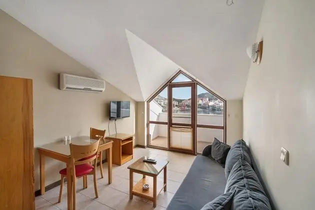 Çatı Katı Oda, Deniz veya Dağ Manzaralı, Balkonlu