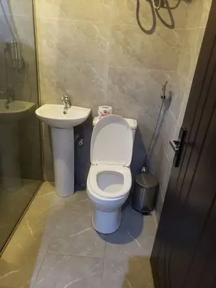 Yükseltilmiş tuvalet oturağı