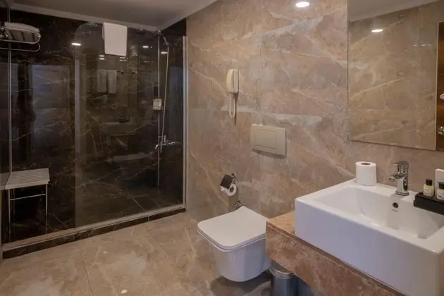 https://images.etstur.com/files/images/hotelImages/TR/218526/l/Fore-Resort-Spa-Kemer-Oda-393780.jpg