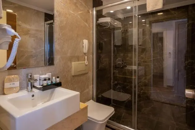 https://images.etstur.com/files/images/hotelImages/TR/218526/l/Fore-Resort-Spa-Kemer-Oda-393788.jpg