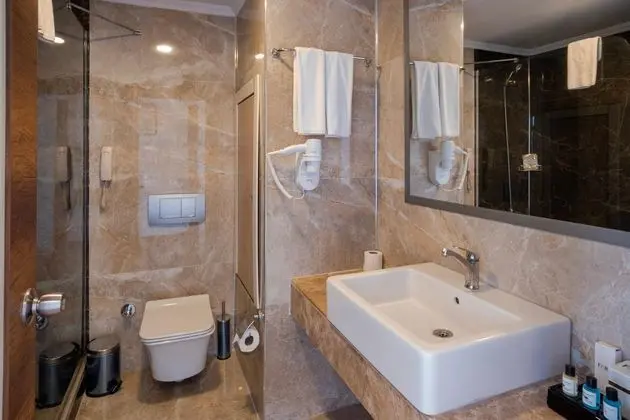 https://images.etstur.com/files/images/hotelImages/TR/218526/l/Fore-Resort-Spa-Kemer-Oda-393790.jpg
