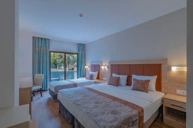 https://images.etstur.com/imgproxy/resize/2560x1440/files/images/hotelImages/etsrooms/504668/Fore_Resort___Spa_Kemer_20250507110421_2.jpg