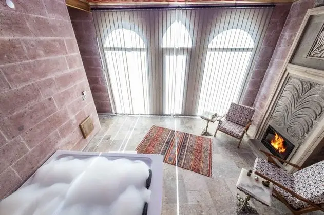 King Suite,    , Şömineli ve Jakuzili