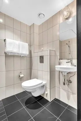 Three-Bedroom Apartment For Five