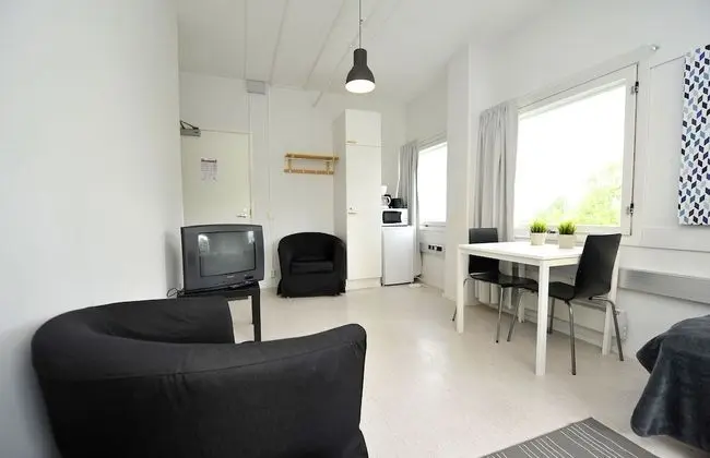 İki Ayrı Yataklı Oda, Ortak Banyo