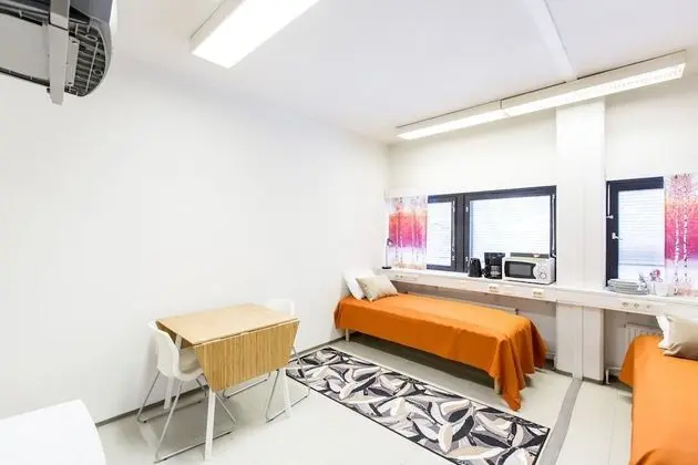 İki Ayrı Yataklı Oda, Ortak Banyo