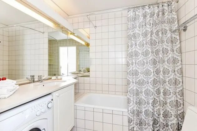 Two-Bedroom Apartment For Four With Balcony