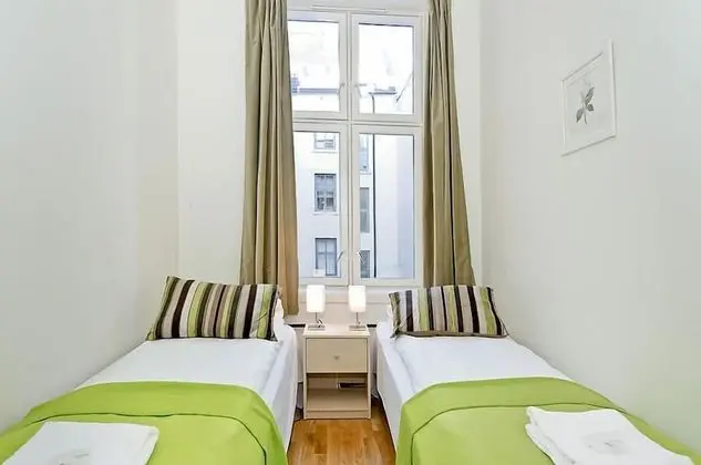 Budget One-Bedroom Apartment For Two