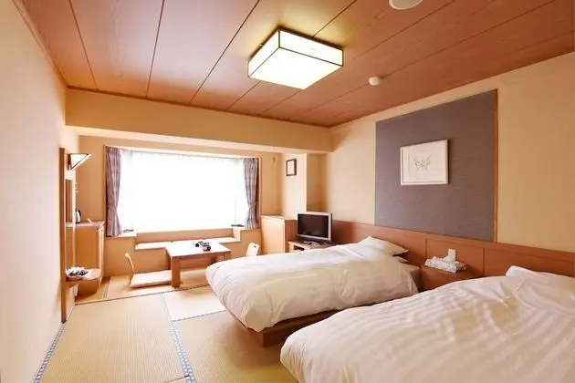 Traditional Oda, Sigara İçilmez, Şehir Manzaralı (Japanese Western Style)