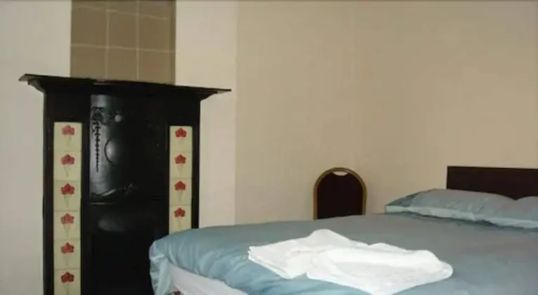 Economy Tek Büyük Yataklı Oda, Ortak Banyo