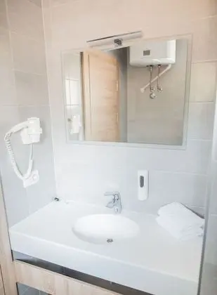 Deluxe Dört Kişilik Oda