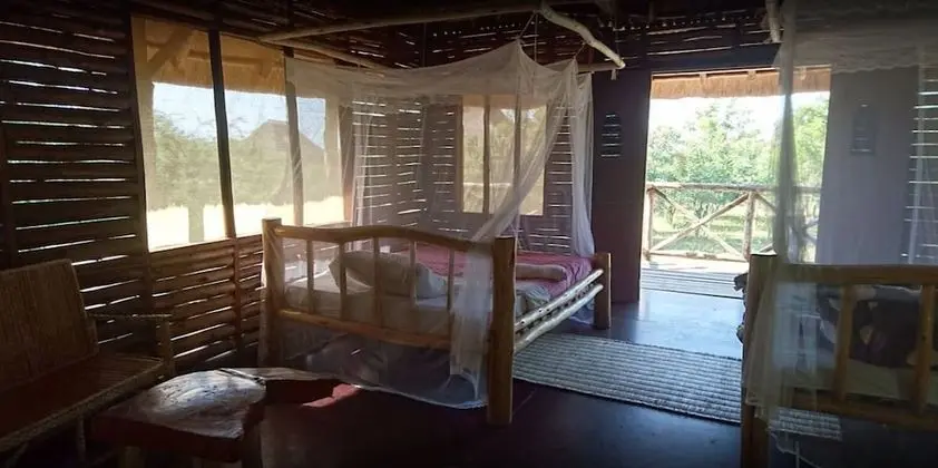 Traditional Tek Büyük Yataklı Oda