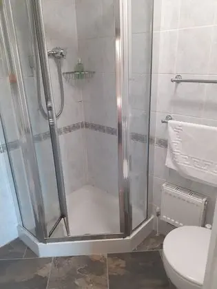 İki Ayrı Yataklı Oda, Banyolu/Duşlu