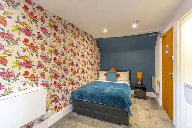 Tek Büyük Yataklı Oda (Small)